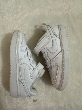 Nike Kids White Velcro Sneakers